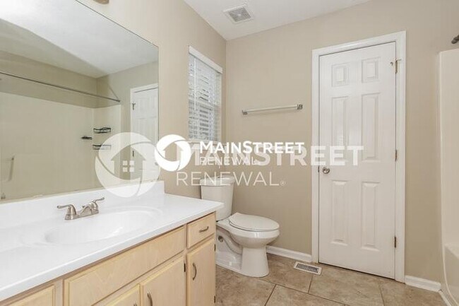 Building Photo - 3 Bedroom Pet-Friendly Home in Old Hickory, TN with Main Street Renewal