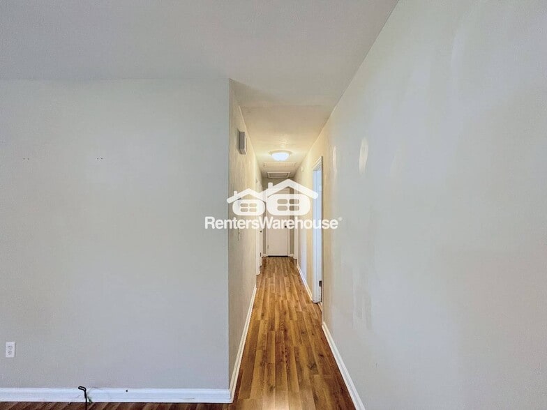 Building Photo - 1103 Saul Ct