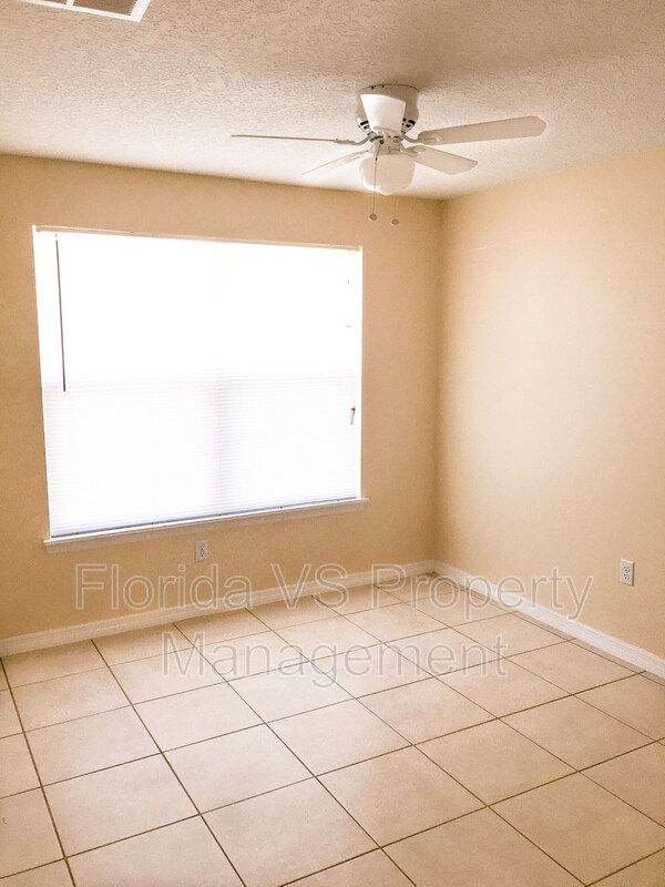Building Photo - 332 Dundee Dr
