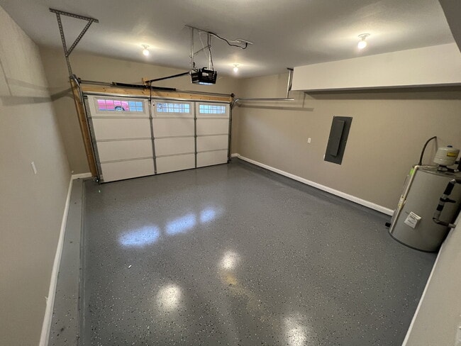 Building Photo - 807 Karmaflux Way