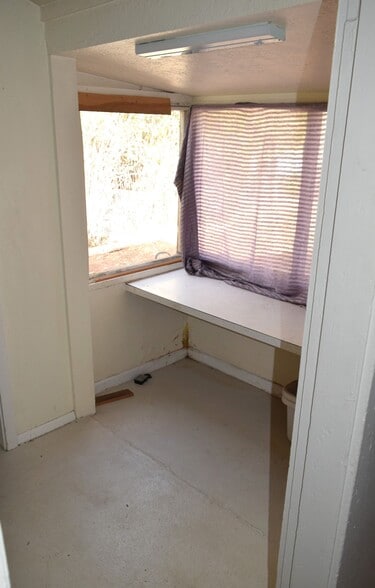 Laundry Room - 30 N 200 W