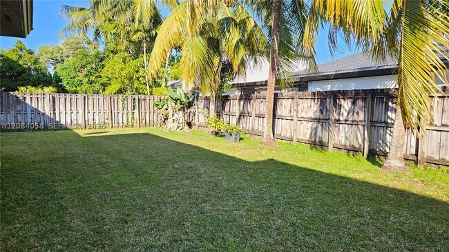 Building Photo - 14209 SW 160th Ct