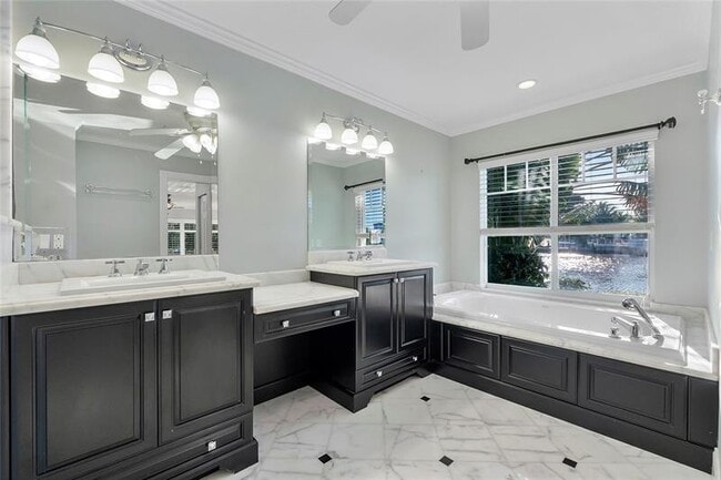 Building Photo - 2316 NE 20th St