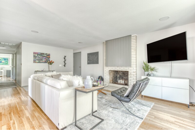 Building Photo - 9037 SW Monterey Pl