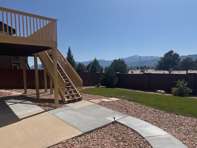 Building Photo - 10732 Echo Canyon Dr