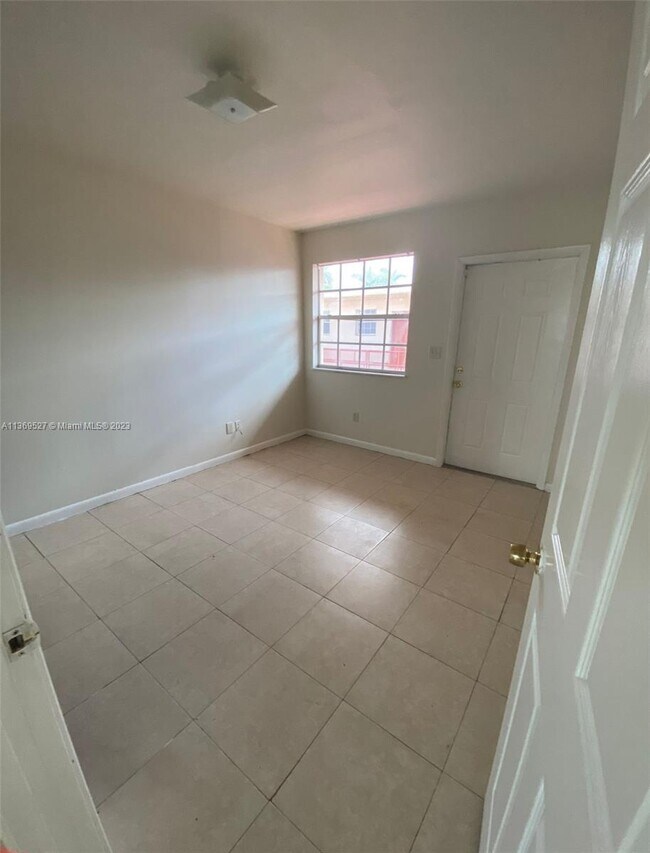 Building Photo - 14250 NW 22nd Ave