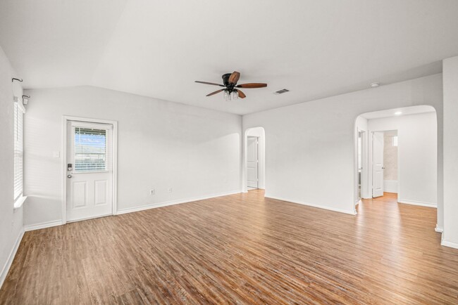 Building Photo - First time rental!