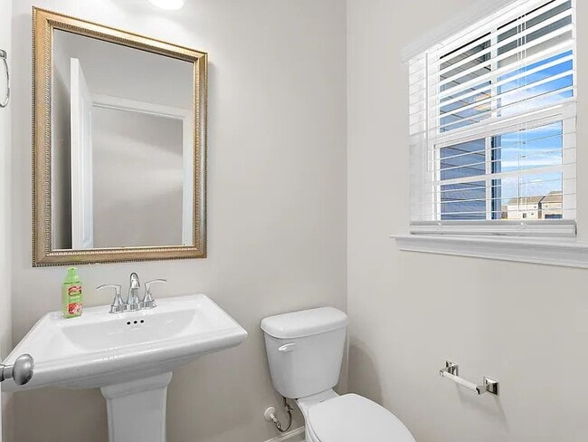 Building Photo - New Construction and available now!