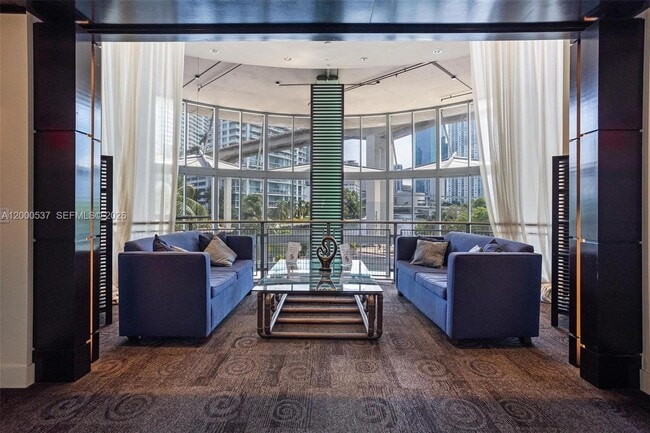 Building Photo - 690 SW 1st Ct