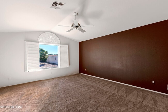 Building Photo - 65685 E Rocky Trail Dr