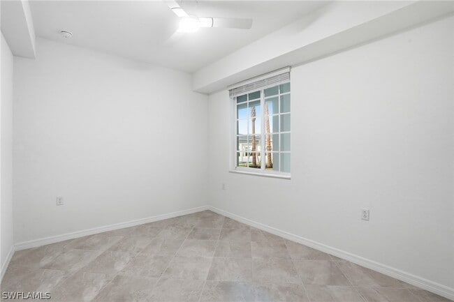 Building Photo - 15375 Grn Acrs Ave