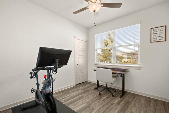 Building Photo - 13721 Lubeck Dr