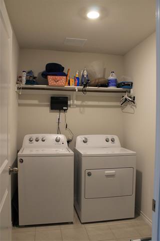 Building Photo - 1300 Community Way