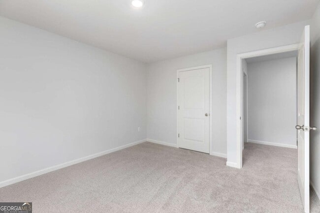 Building Photo - 5370 Swan Ln