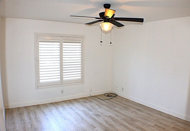 Building Photo - 1150 S Meadow Ln