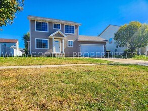 Building Photo - Fully remodeled 3 bedroom home in Waukee w...