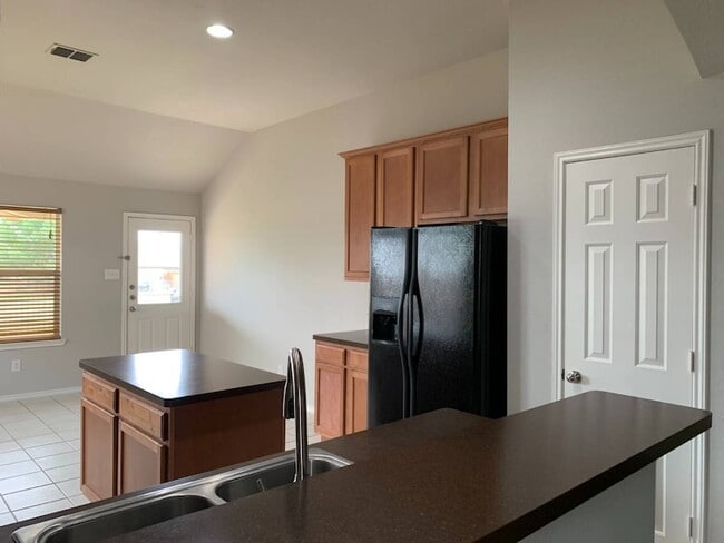 Building Photo - 15428 Adlong Dr