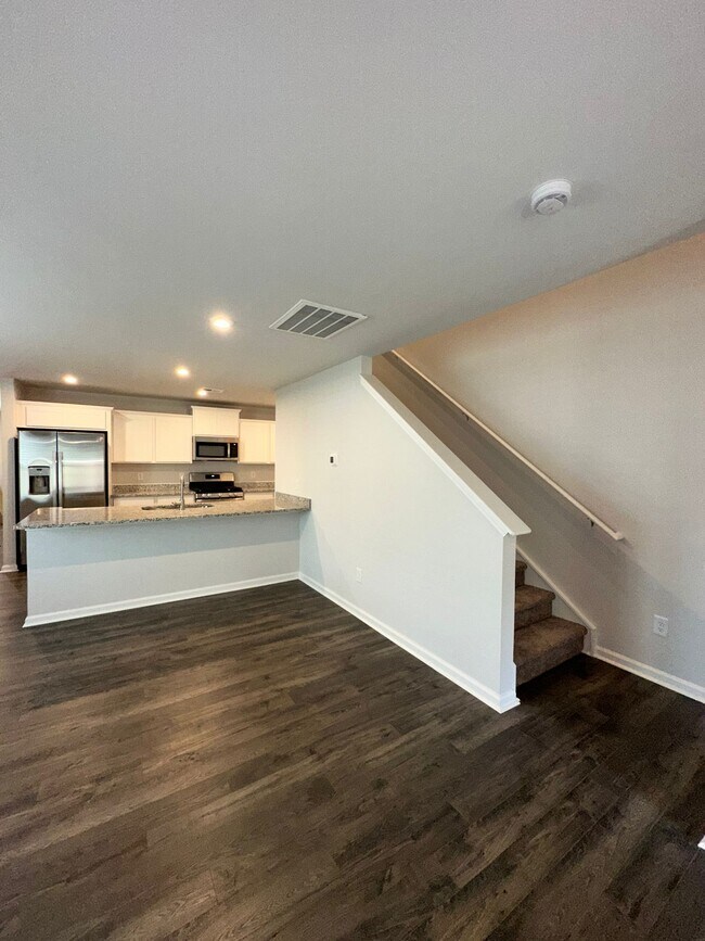 Building Photo - 213 Boneset Dr