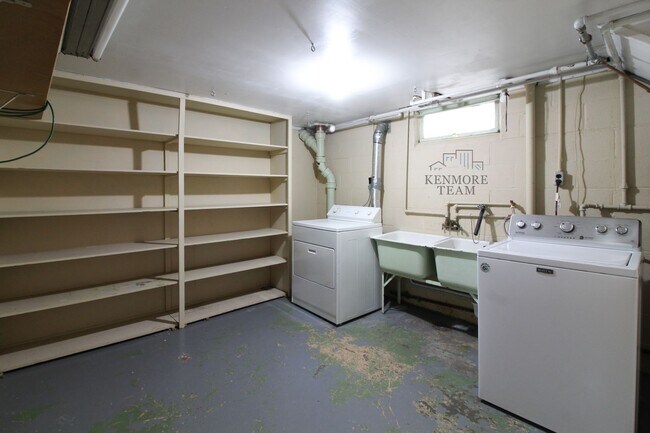 Building Photo - 3 Bedrooms, 2.5 Baths Duplex in Richland