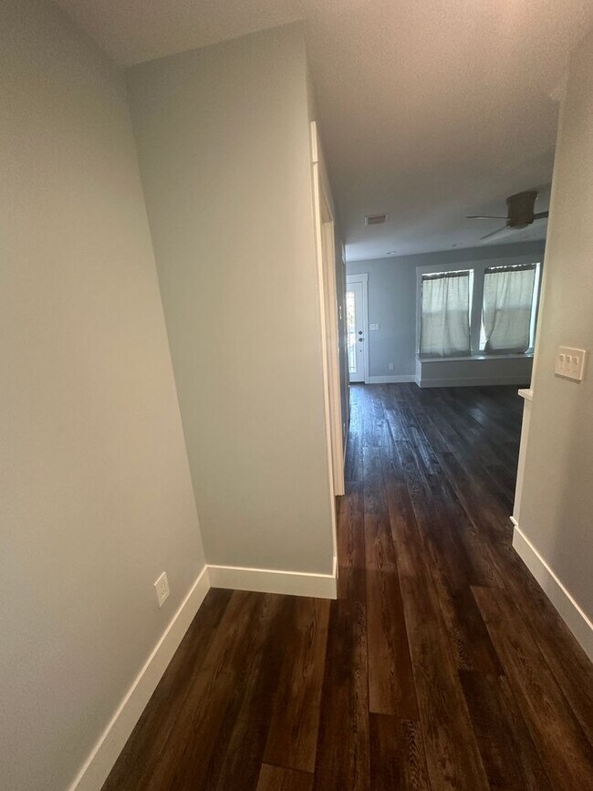 Building Photo - Charming Home in Winters, CA