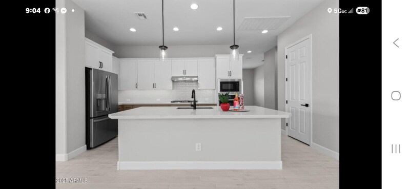 Building Photo - 19321 W Luke Ave