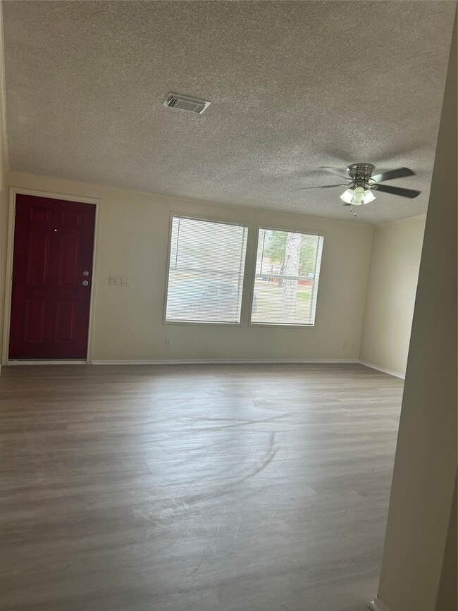 Building Photo - 27610 Horizon