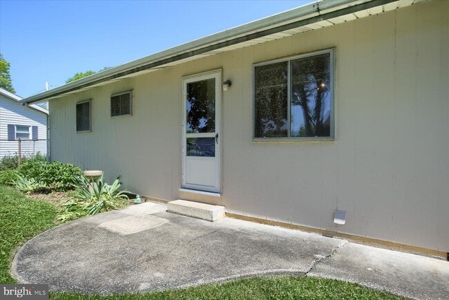Building Photo - 107 Birch Ct