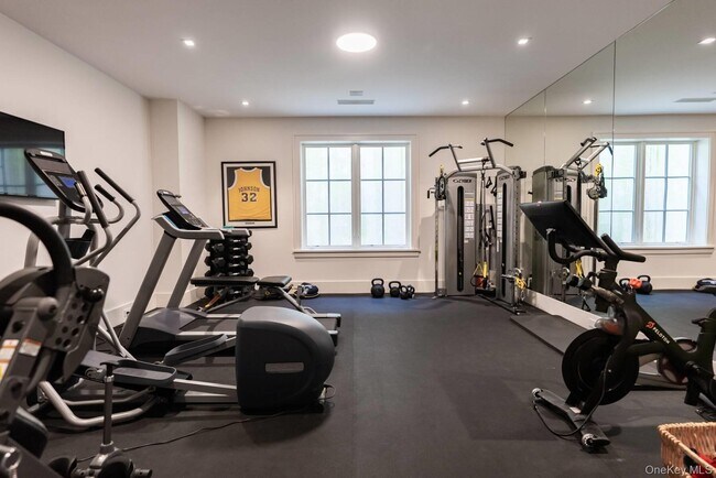 Building Photo - 571 Pauls Ln