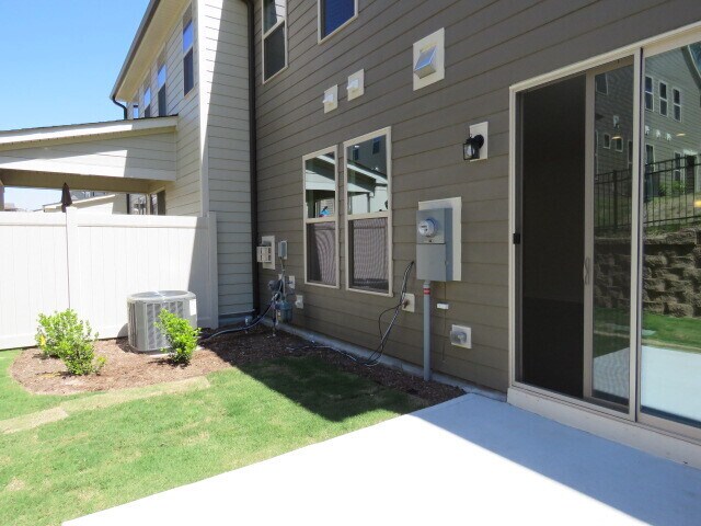 Building Photo - 114 White Crane Ct