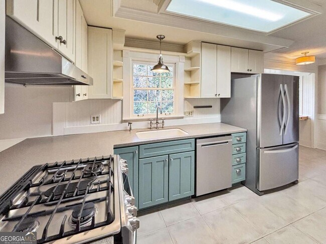 Building Photo - 2766 Cottonwood Dr