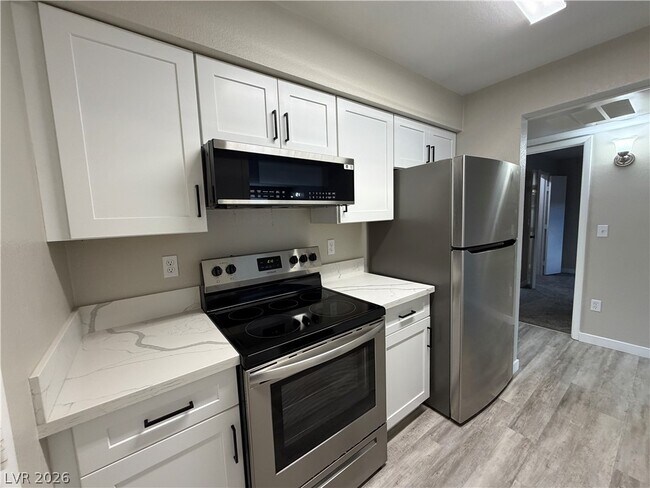 Building Photo - 1150 N Buffalo Dr