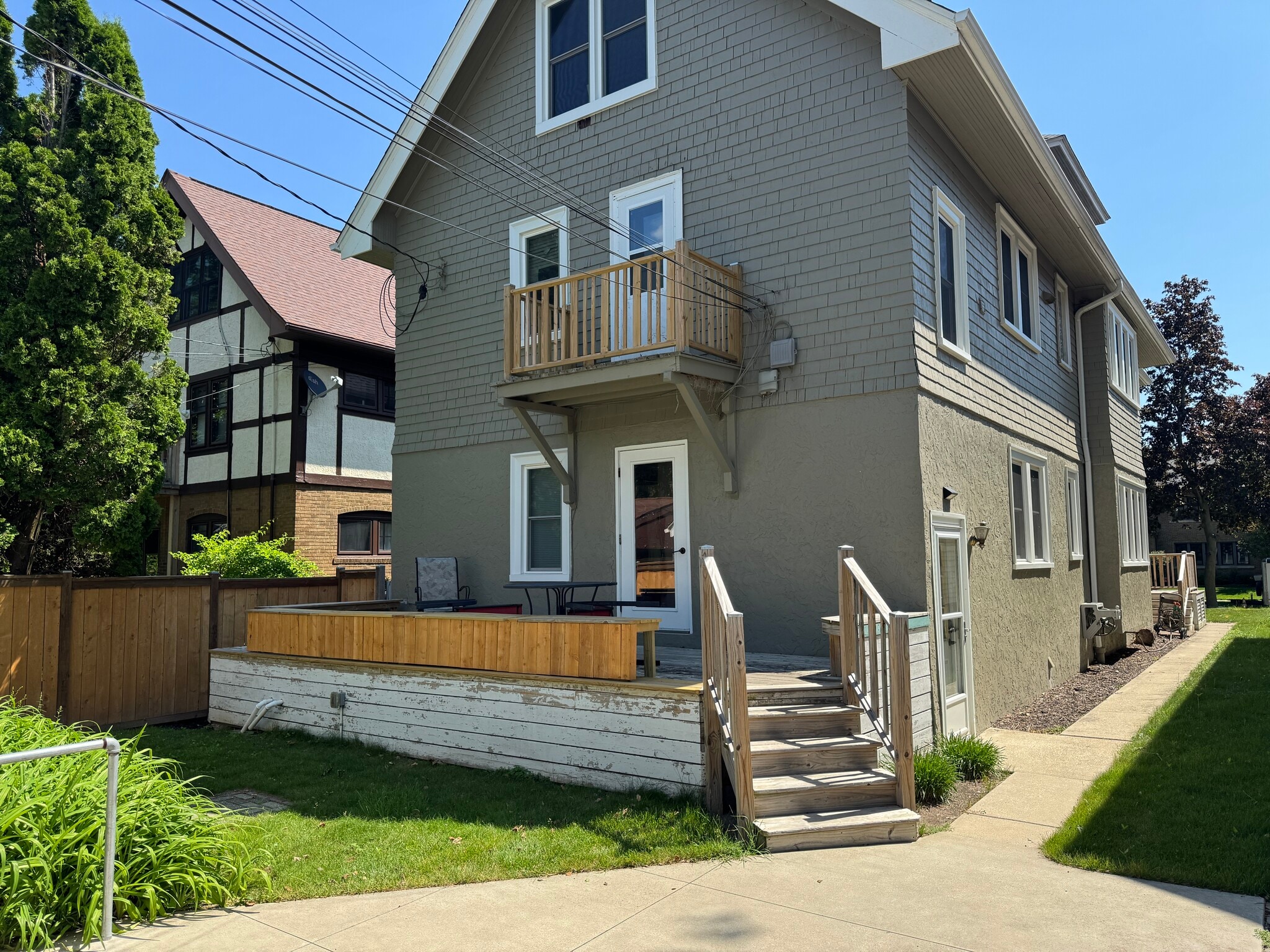 Rear Deck - 4481 N Frederick Ave