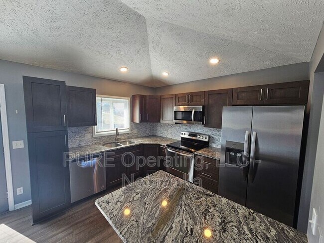 Building Photo - 8303 Vernon Ave