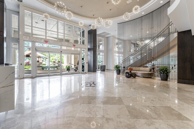 Building Photo - 511 SE 5 Ave