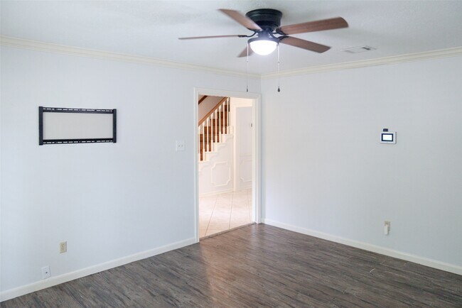 Building Photo - 16611 Brenton Oaks Dr