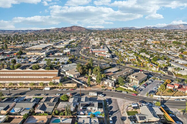 Building Photo - 1319 Lexington Ave