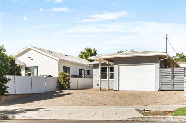 Building Photo - 721 E Elmwood Ave