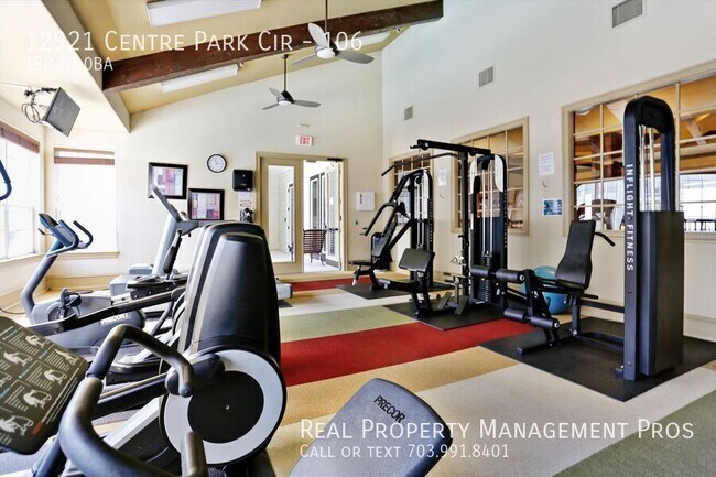 Building Photo - 12921 Centre Park Cir