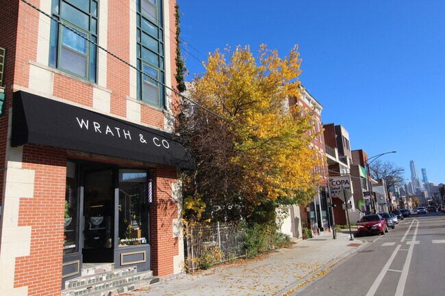 Building Photo - 1645 N Clybourn Ave