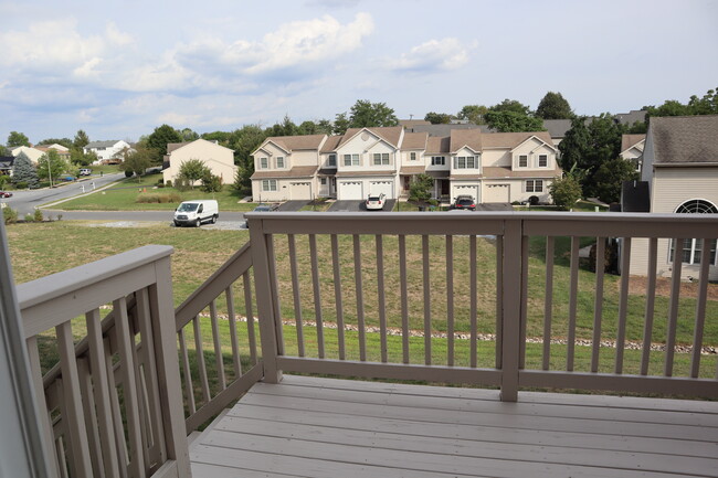 Building Photo - 217 Silver Leaf Ridge