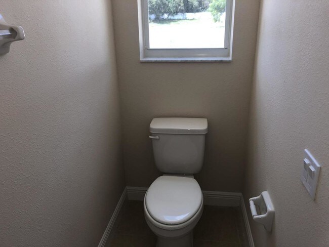 Building Photo - 14945 Potterton Cir