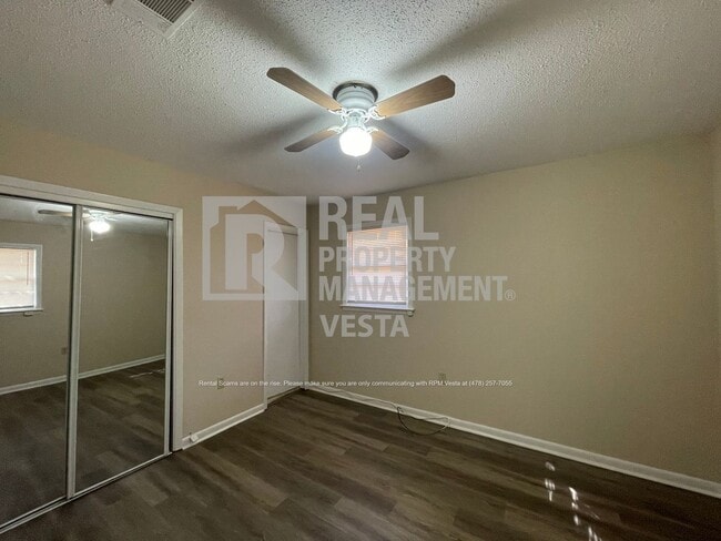 Building Photo - 102 Trippi Terrace