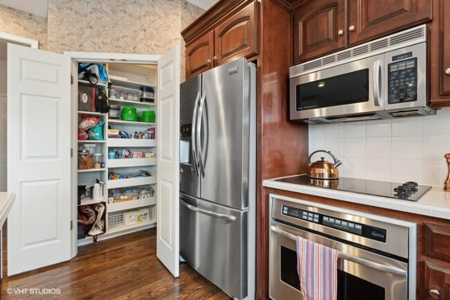 Building Photo - 9669 Cailler Dr