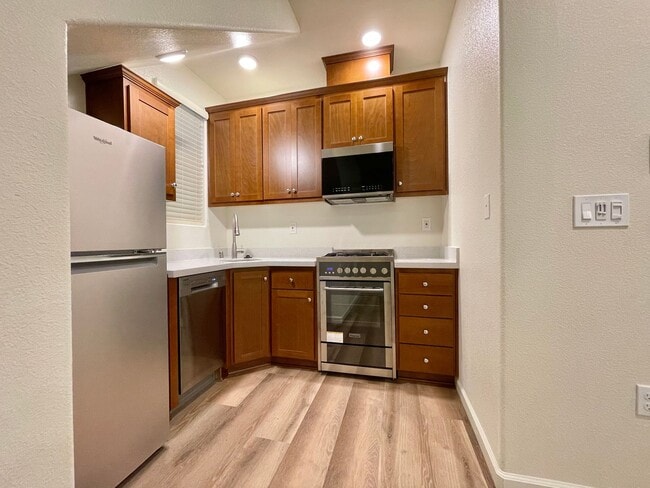 Building Photo - TENTATIVELY RENTED 1 Bedroom, 1 Bath Condo Convenient Napa Location