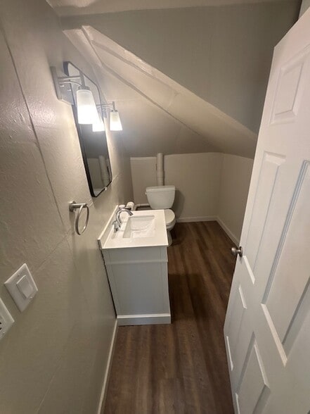 Building Photo - 2004 Holland Rd