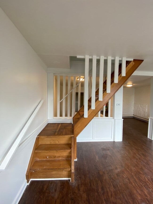 Building Photo - Available MAY 2026 - Updated 3 Bed, 2 Bath Home w/ Open Living & Outdoor Space!