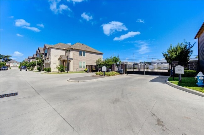 Building Photo - 4005 Starbright St
