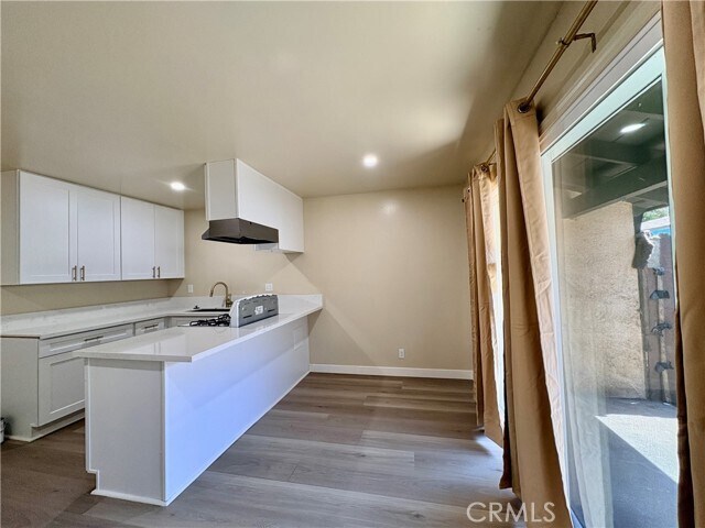 Building Photo - 4572 Canoga St