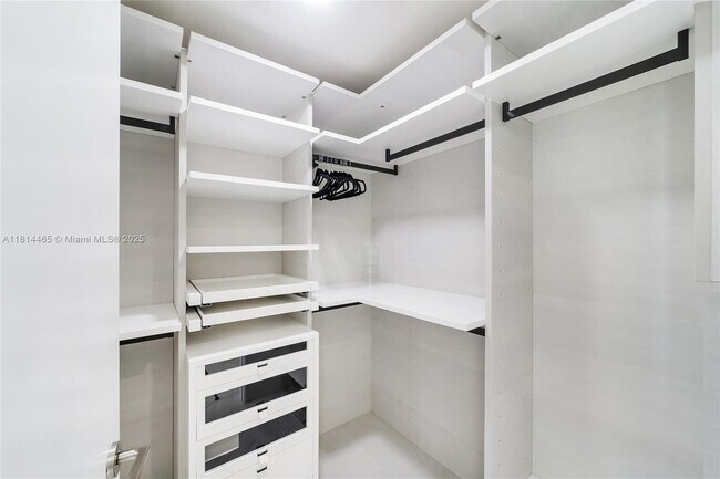 Building Photo - 300 Sunny Isles Blvd