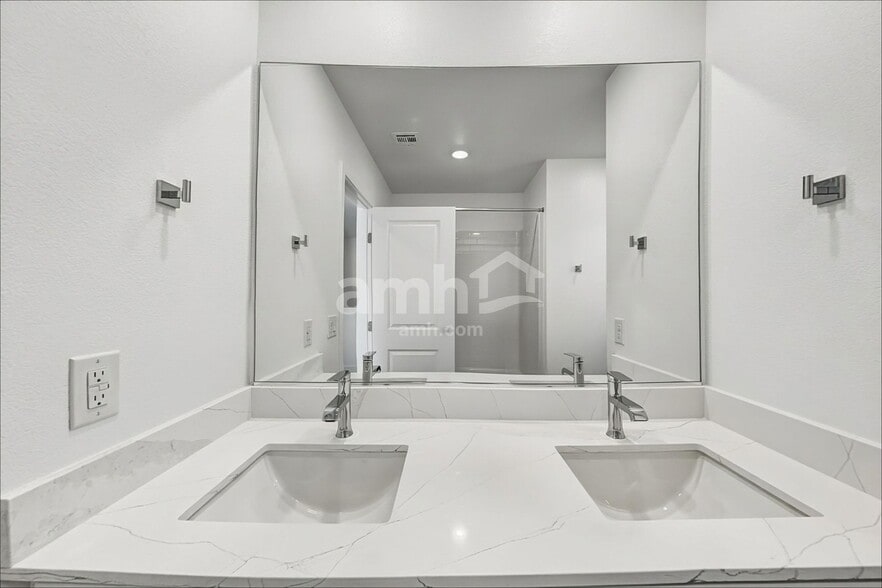 Building Photo - 9498 Aldersyde Dr